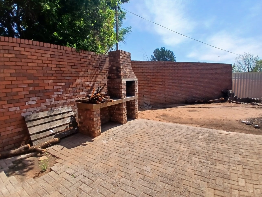 4 Bedroom Property for Sale in Kuruman Northern Cape